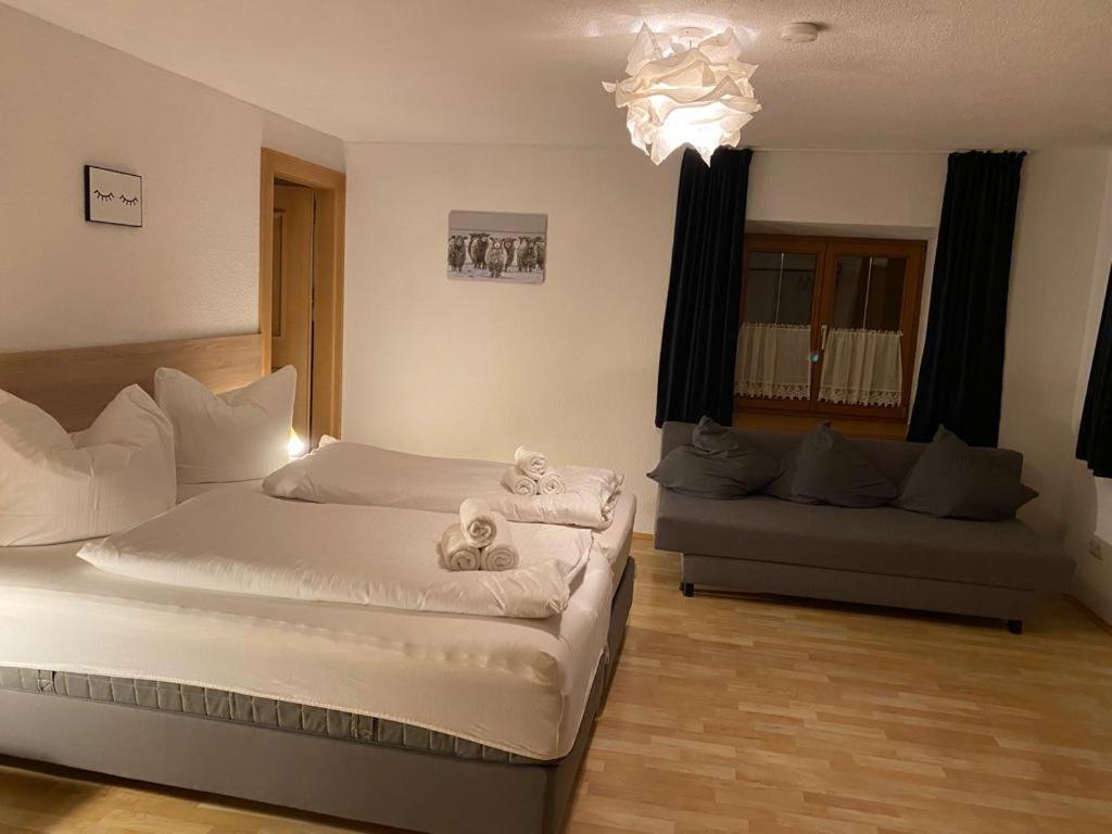 Appartments Krone Bichlbach Phòng bức ảnh